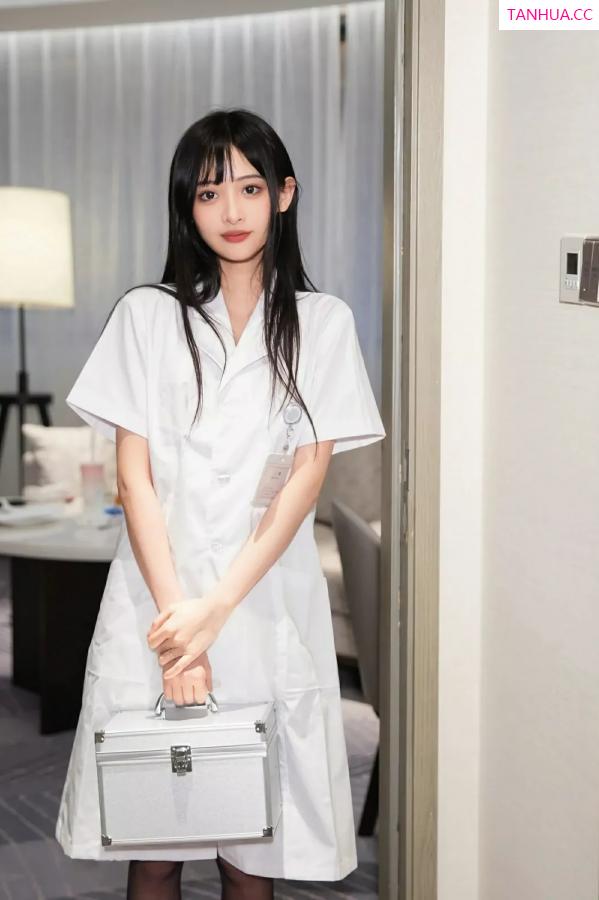 [XiuRen]高清写真图 2025.06.06 No.10373 茂木希子 白色护士服